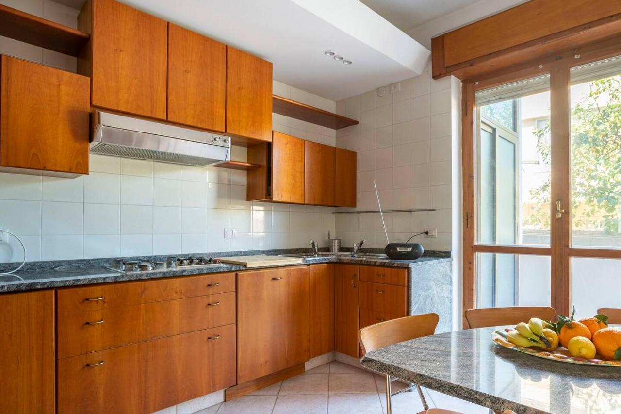 Tangerine Tree House Apartment กาญารี ภายนอก รูปภาพ